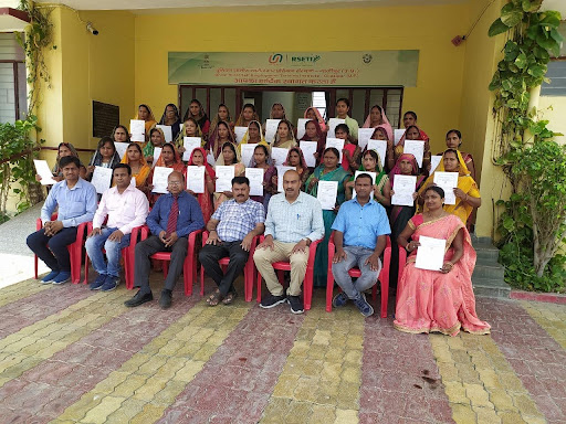 Valedictory function of FLCRP training program and distribution of certificate at RSETI Ghazipur