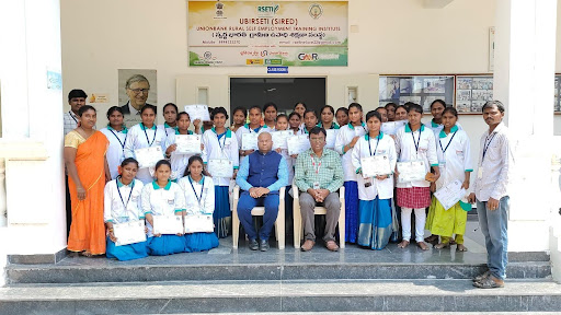 Valedictory function of woman’s tailoring batch and distribution of certificates to the trainees at RSETI Venkatachalam